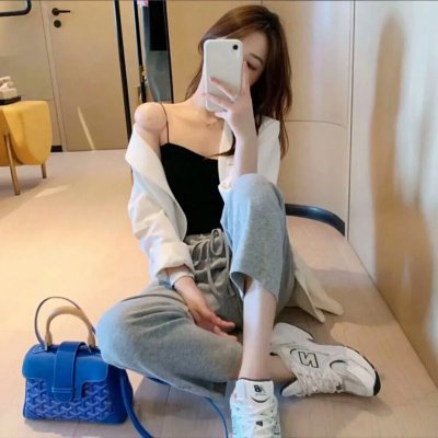 《翻转我们的世界》海报